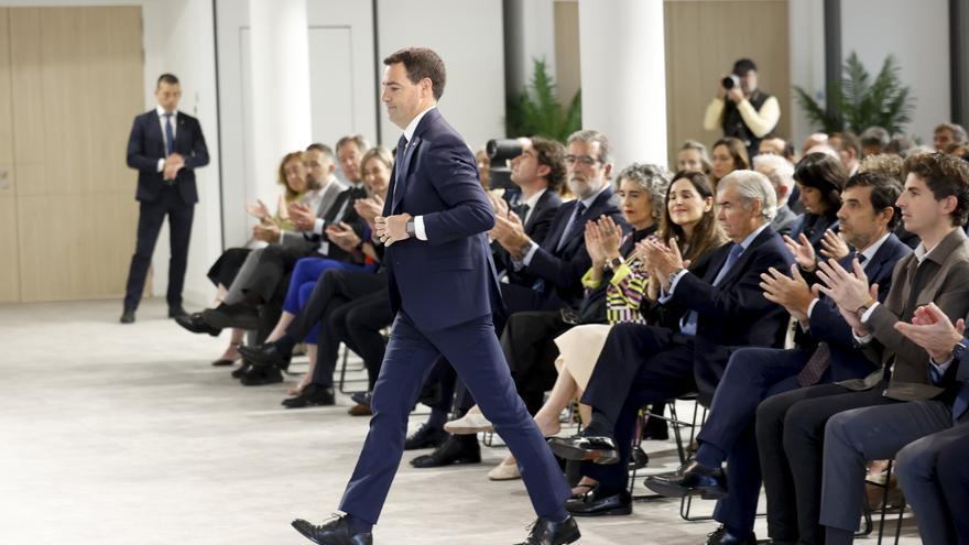 Pradales advierte a Sánchez que "gobernar no solo es resistir"