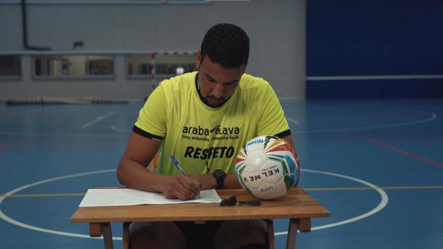&quot;Petos de respeto&quot; frente a los insultos en el deporte escolar