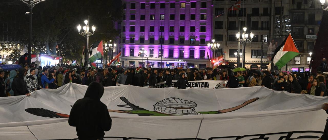Cientos de personas marchan en Bilbao en apoyo a Palestina