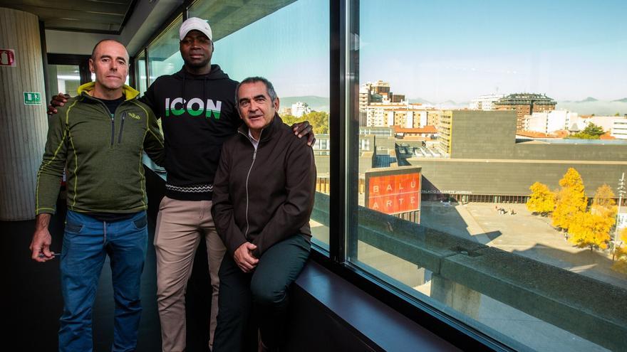 De Iruña a la Mali rural en ambulancia