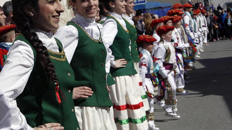 Dantzaris de Luzaide, el pasado 27 de marzo, en el día grande de los Bolantes.