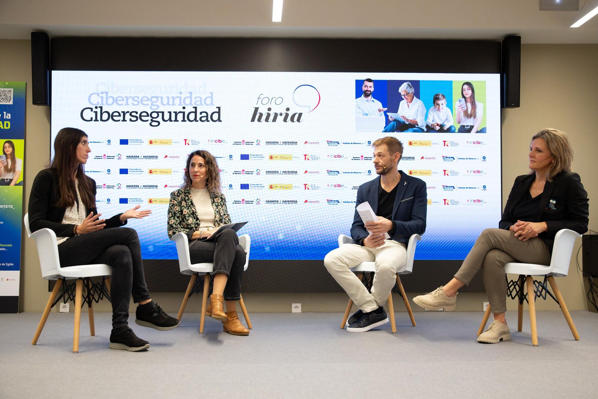 Fotos del Foro Hiria sobre ciberseguridad