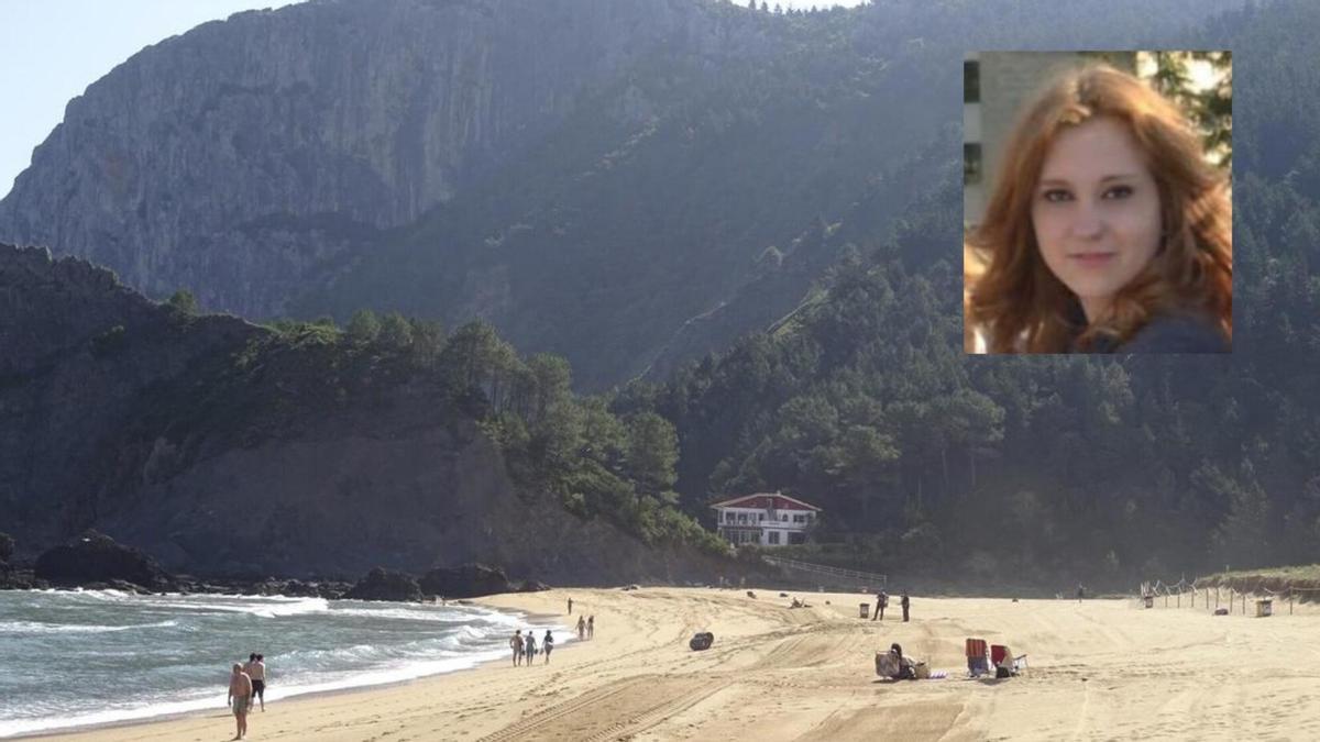 Imagen de archivo de la playa de Laga. Arriba a la derecha, la joven fallecida.