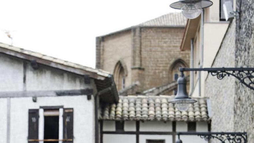 Mikel Salas, Enrique Galdeano y Luis Taberna, en el Mesón del Caballo Blanco.
