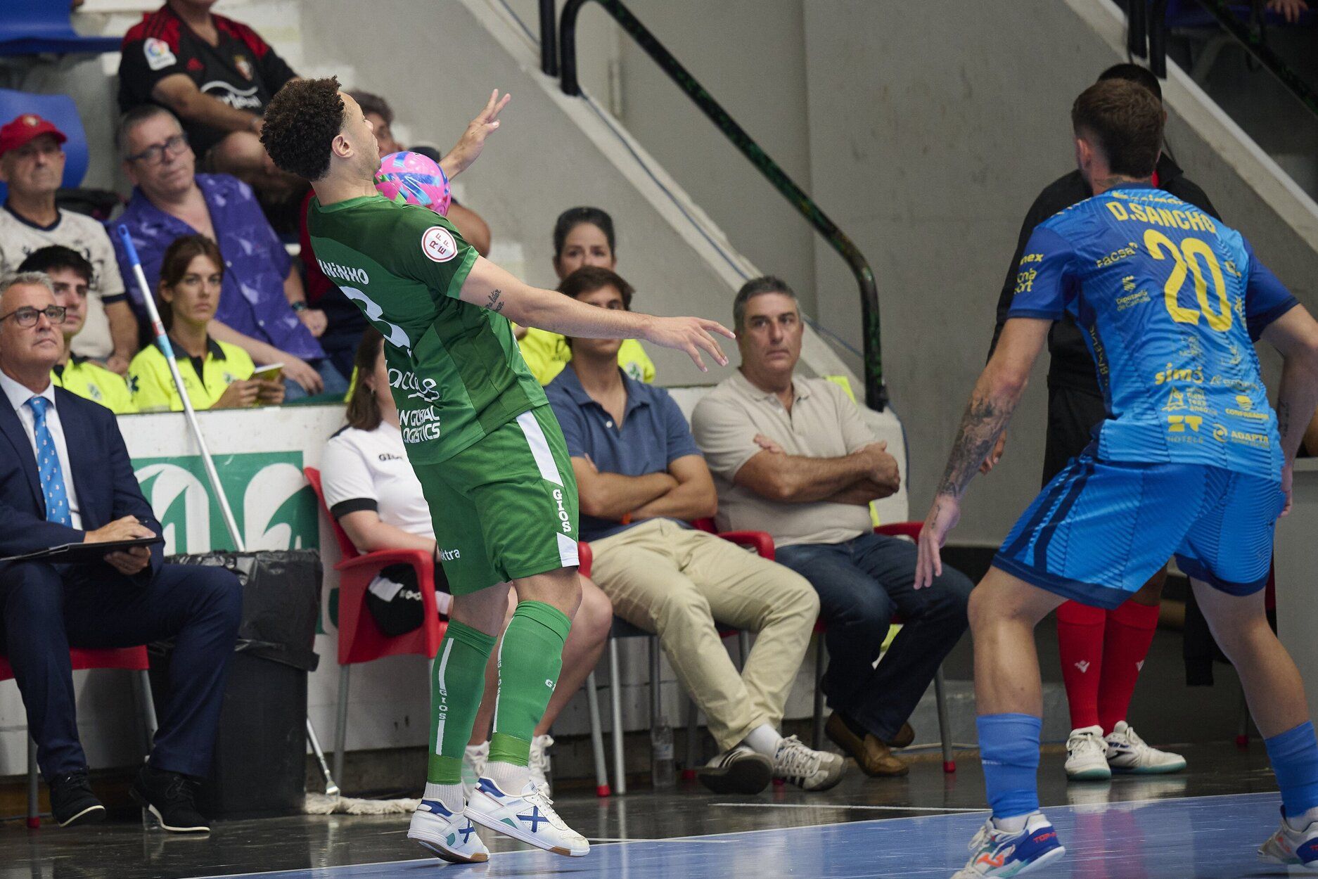 Fotos de la victoria de Osasuna Magna Xota frente a Peñiscola (5-4)