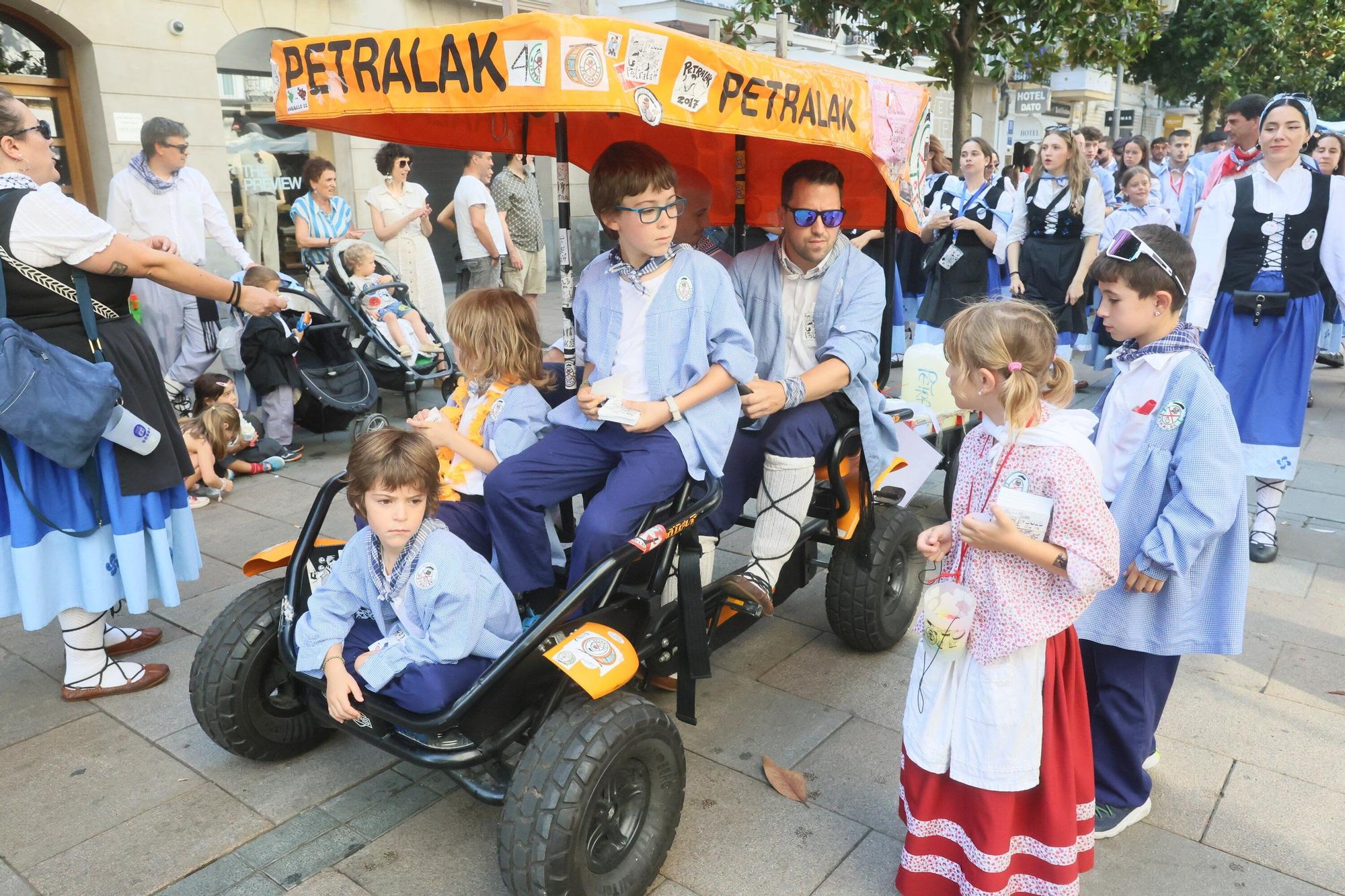 En imágenes: Último paseíllo antes de la despedida de La Blanca