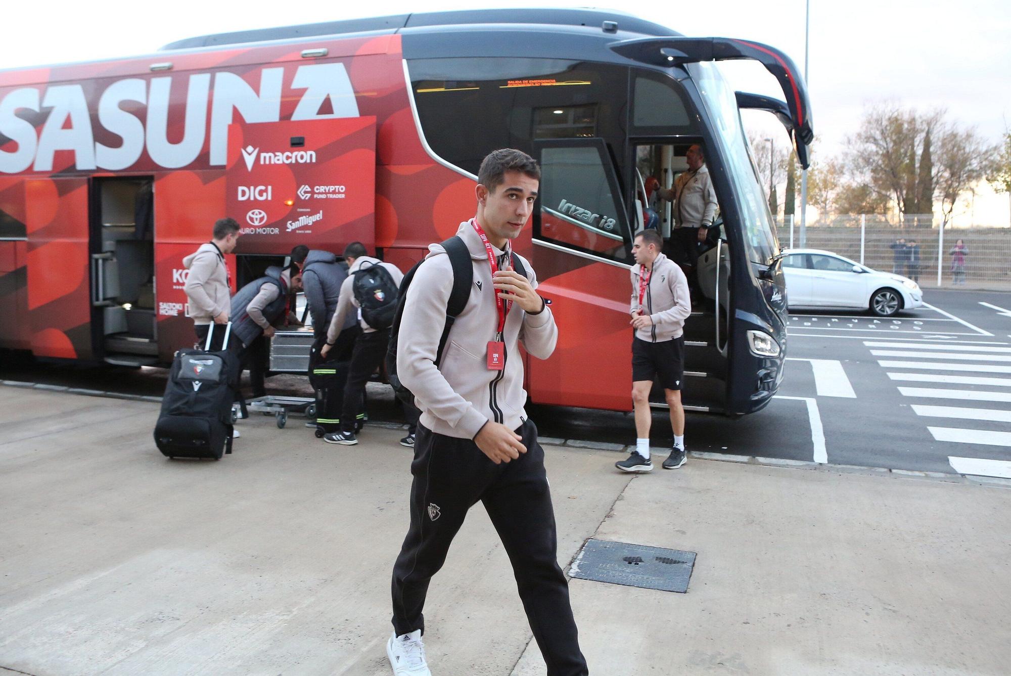 Fotos de la llegada de los jugadores de Osasuna al Ibercaja Estadio