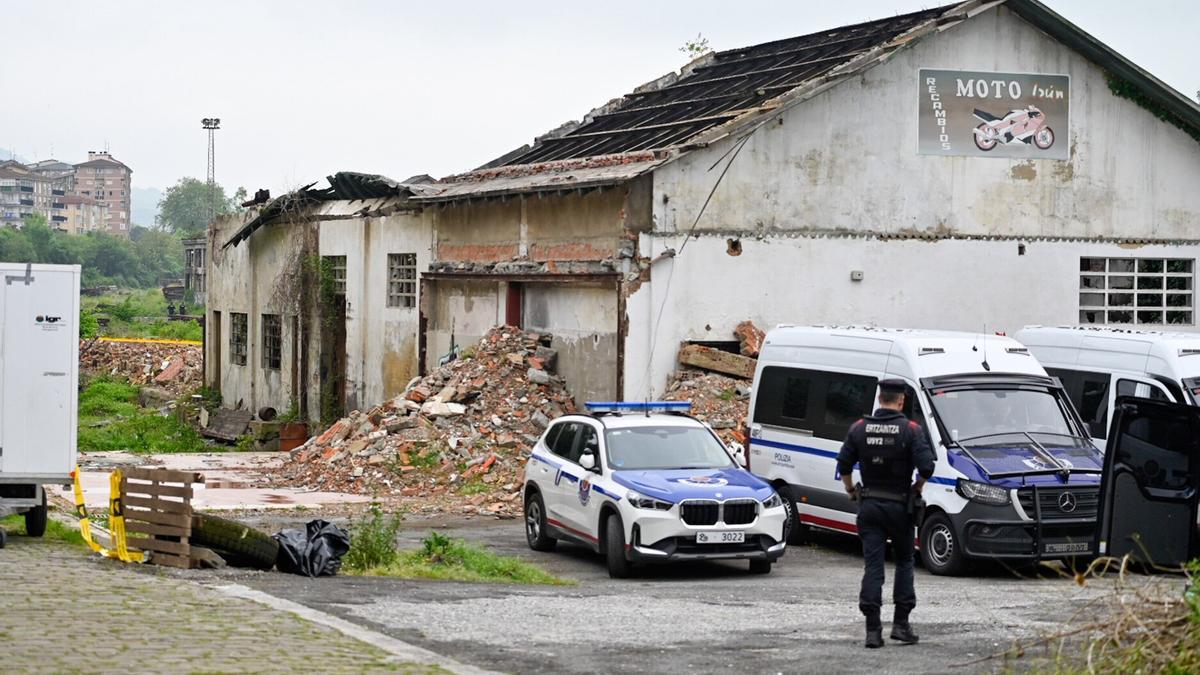 Lugar donde ha aparecido un cadáver en Irun, en la calle Aduana 