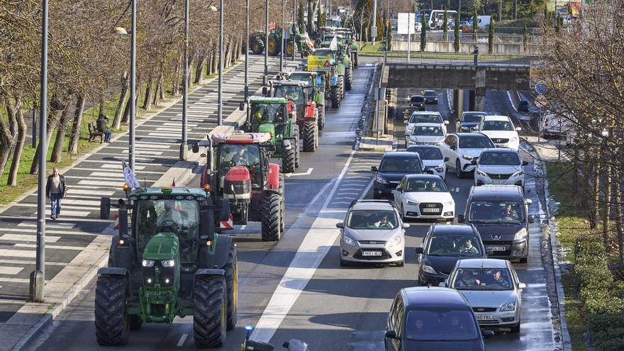 Los agricultores y ganaderos alaveses advierten que "agravarán" las movilizaciones contra el posible acuerdo entre la UE y Mercosur