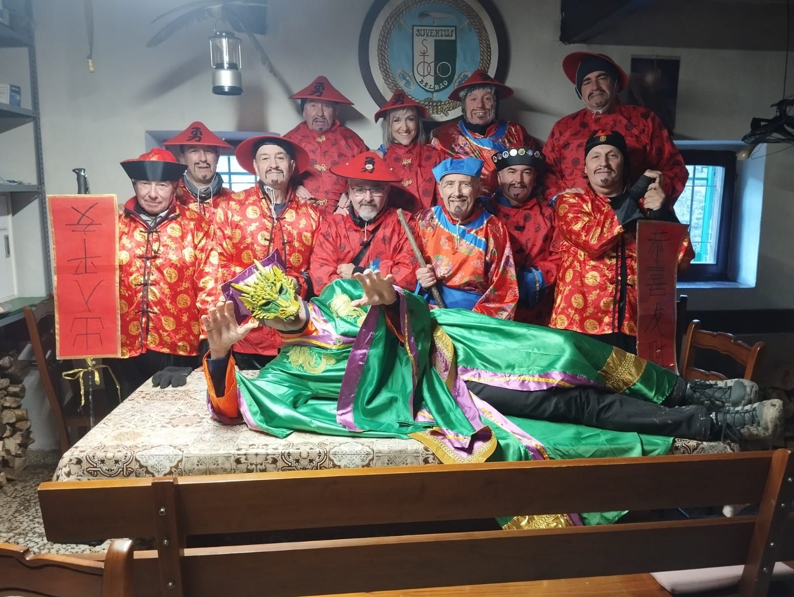 El belén montañero de Gorbeia alcanza la Cruz