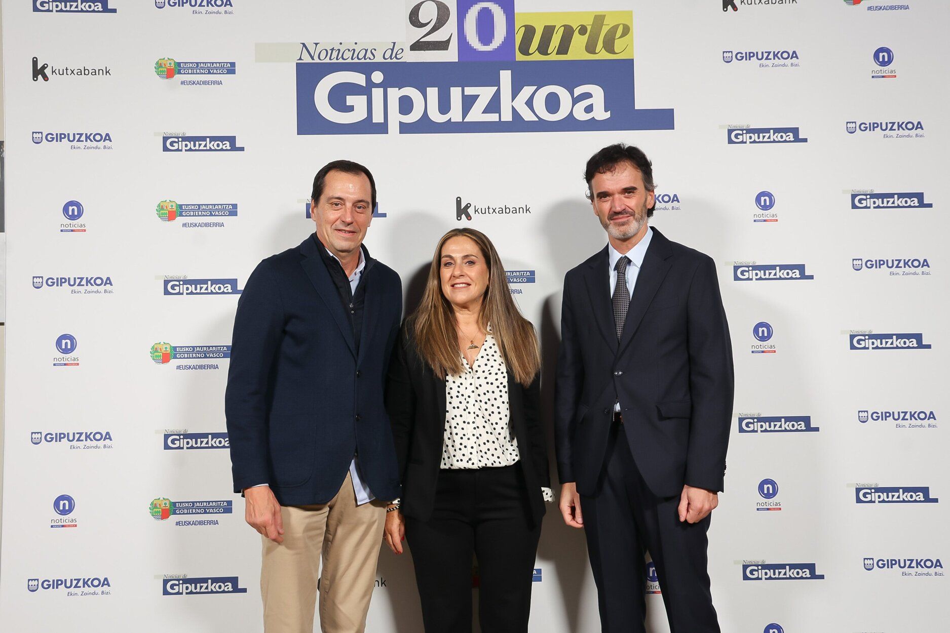 Fran González con Isabel de Lope y Xabier del Valle