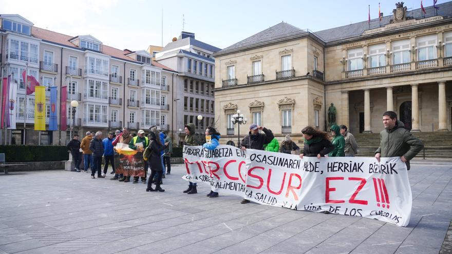 El campo alavés vuelve a tomar Vitoria contra Mercosur este sábado