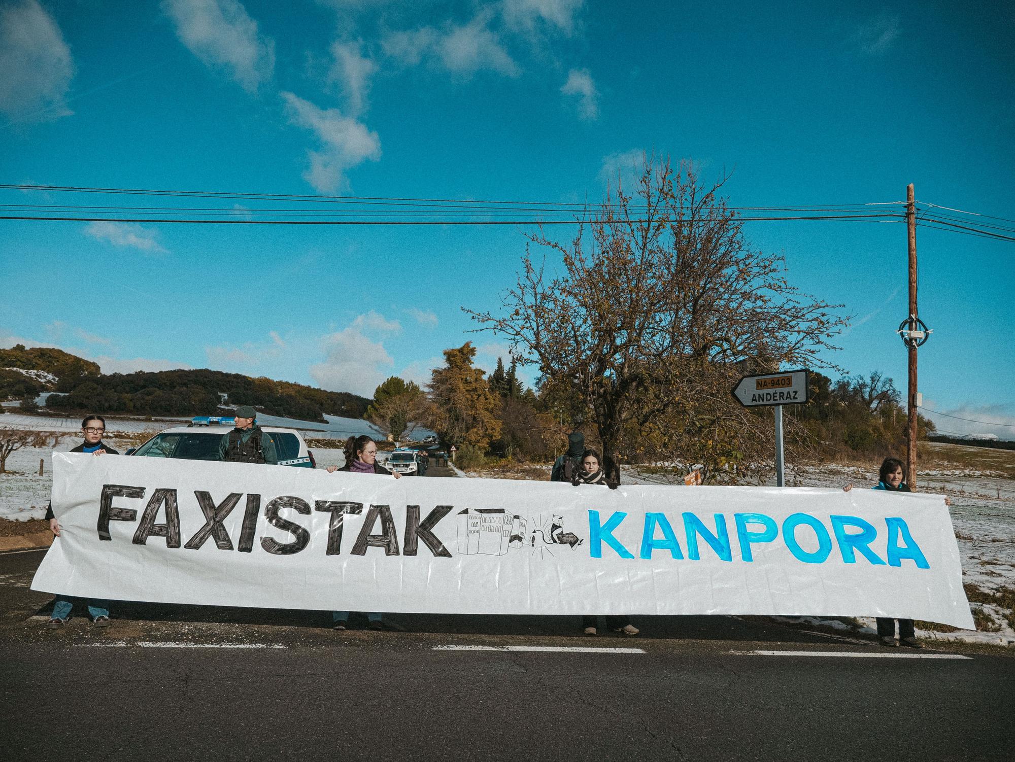Fotos de la manifestación desde Arizala hasta Abárzuza contra la presencia de la Fundación Maestro Ávila