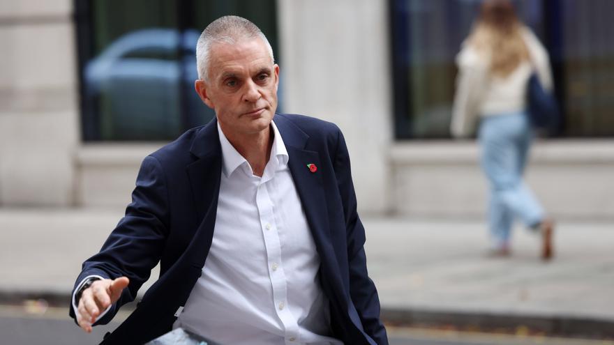 El director general saliente de la BBC pide al personal &quot;luchar&quot; por su periodismo