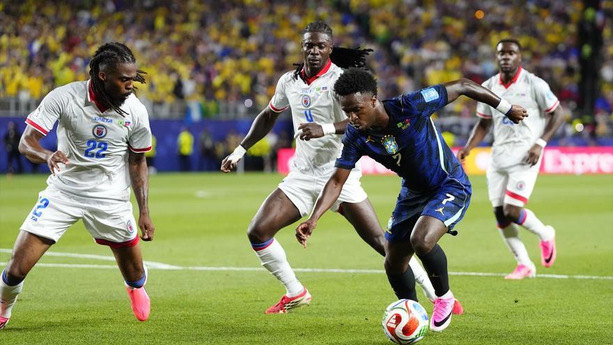Brasil se desquita con Haití (3-0)