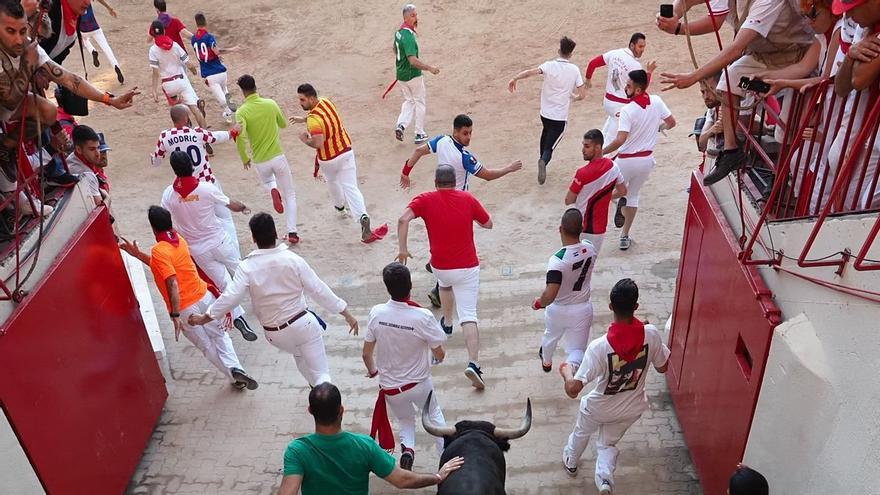 San Fermín | Todas las fotos del sexto encierro con toros de Jandilla