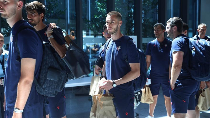 Osasuna parte desde el aeropuerto de Noáin, hacia Inglaterra para jugar dos partidos amistosos