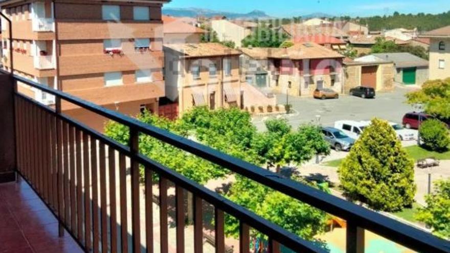 Piso con balcón a la venta en Elciego