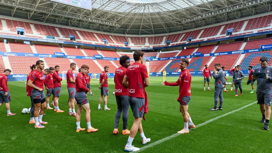 Fotos del entrenamiento de Osasuna en El Sadar (23 de octubre de 2025)