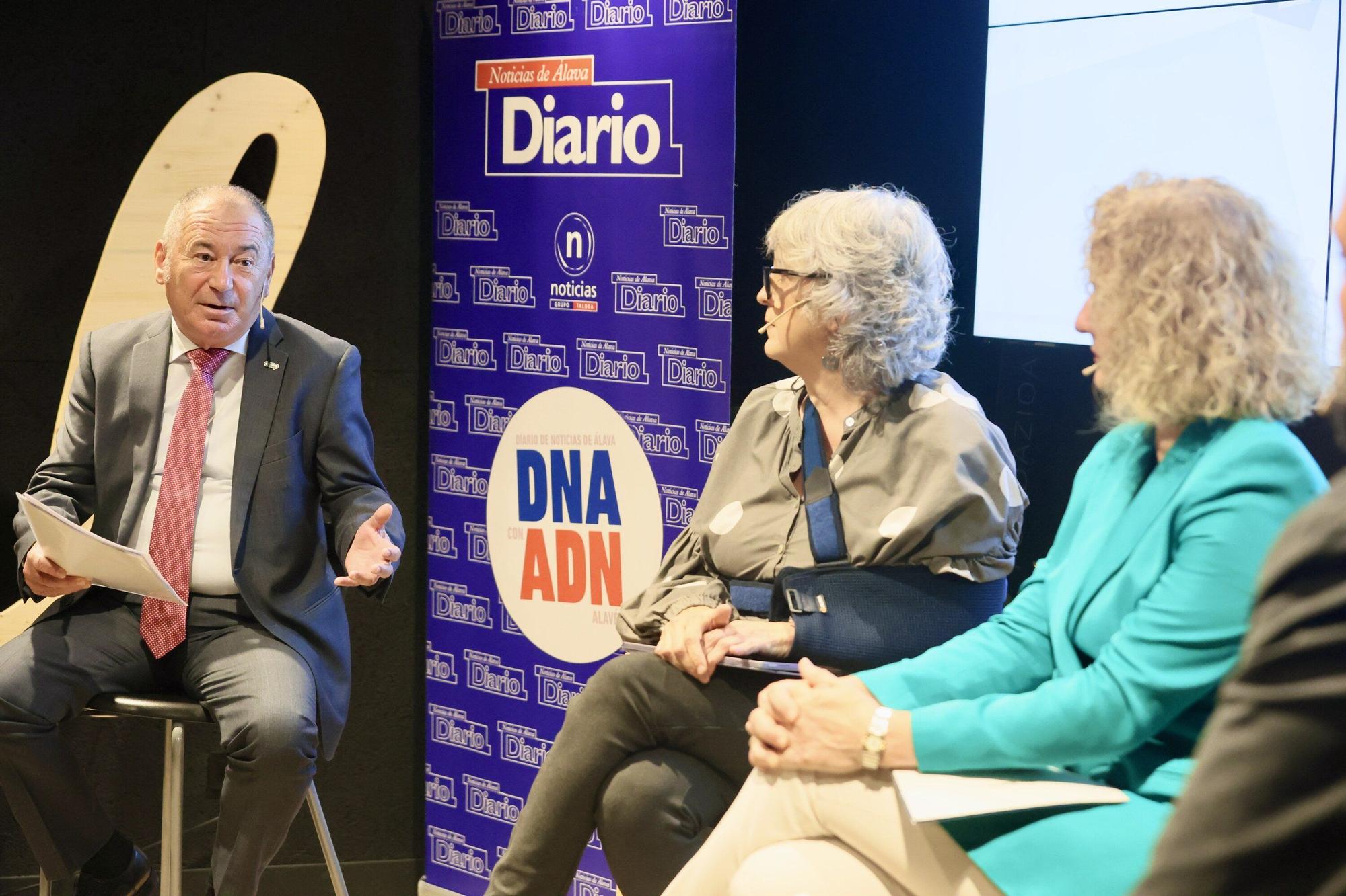 En imágenes: DNA aborda la situación del mercado laboral en Álava