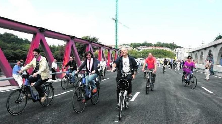 Aralar-Alternatiba consensúa con el PSE denominar al sexto puente &quot;de la Real Sociedad&quot;