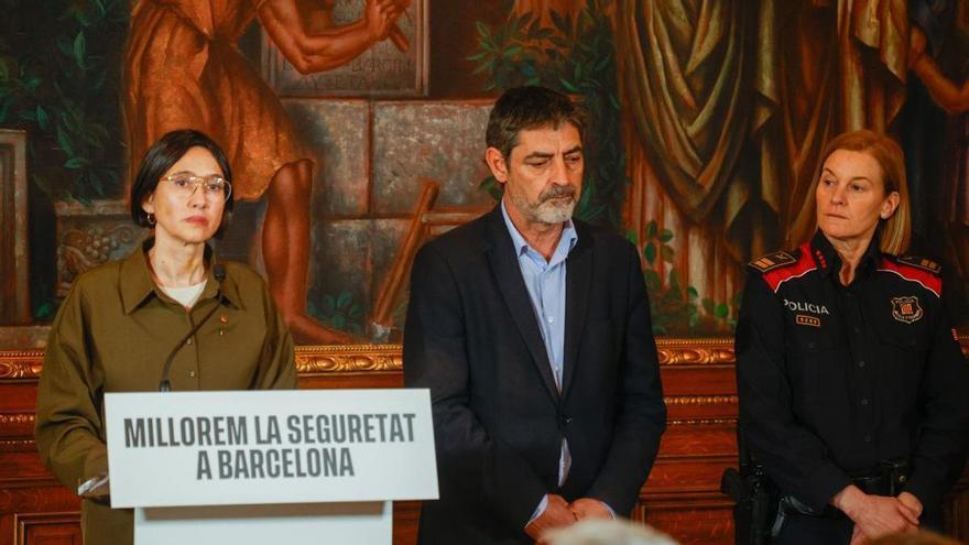 Piden el cese de Trapero, el director de los Mossos, por infiltrar agentes en una asamblea de profesores