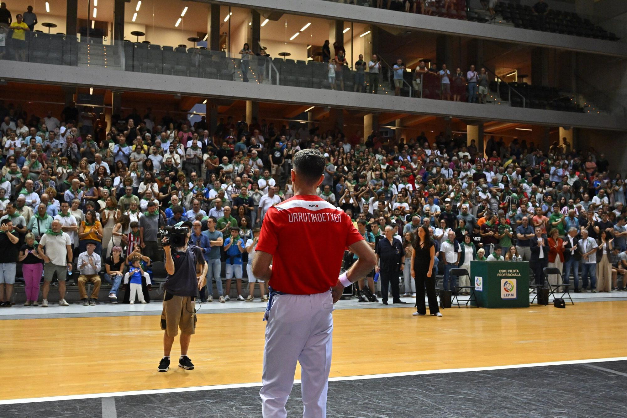 En imágenes: despedida de Mikel Urrutikoetxea