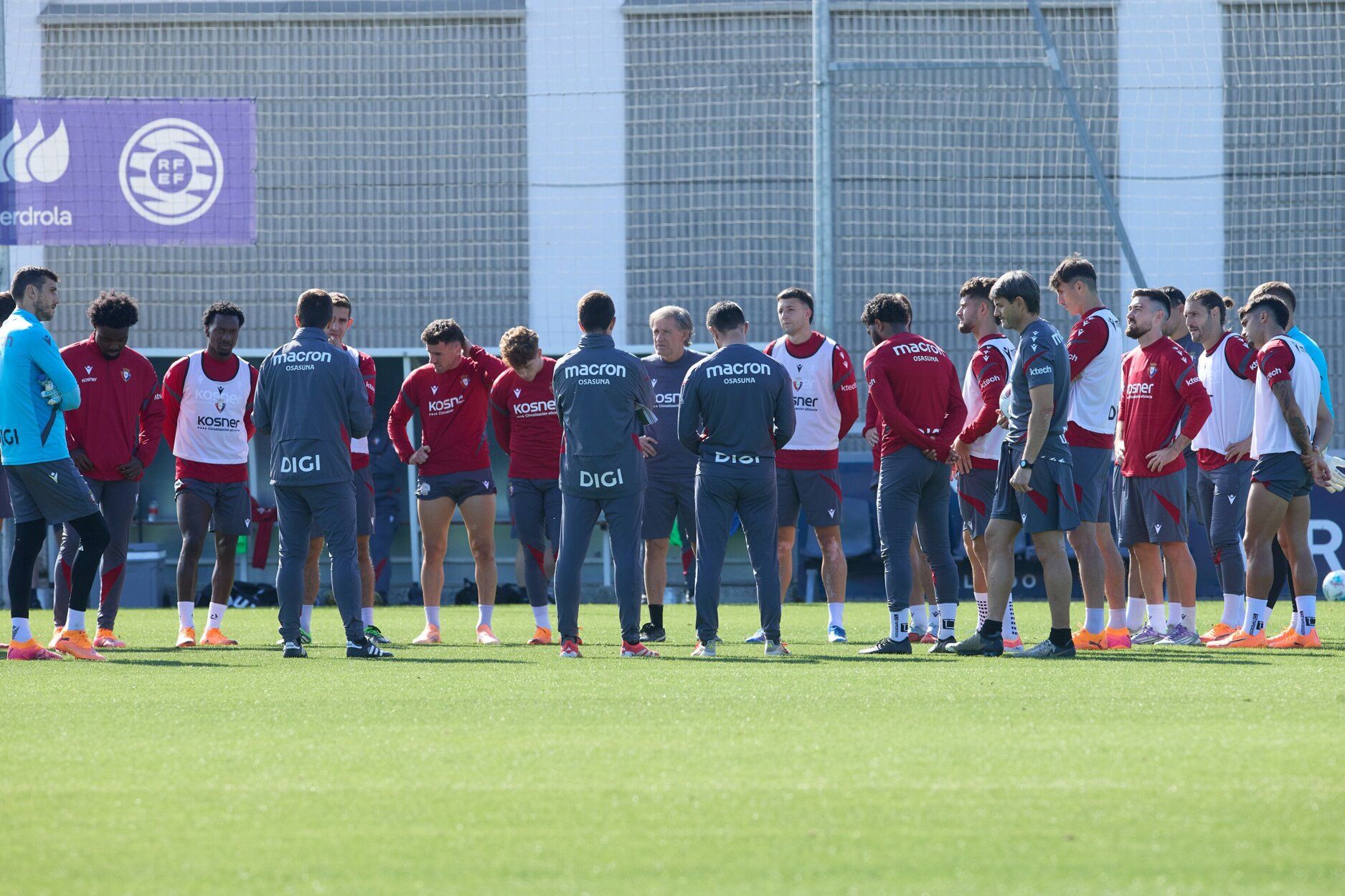 Fotos del entrenamiento de Osasuna (27/09/
