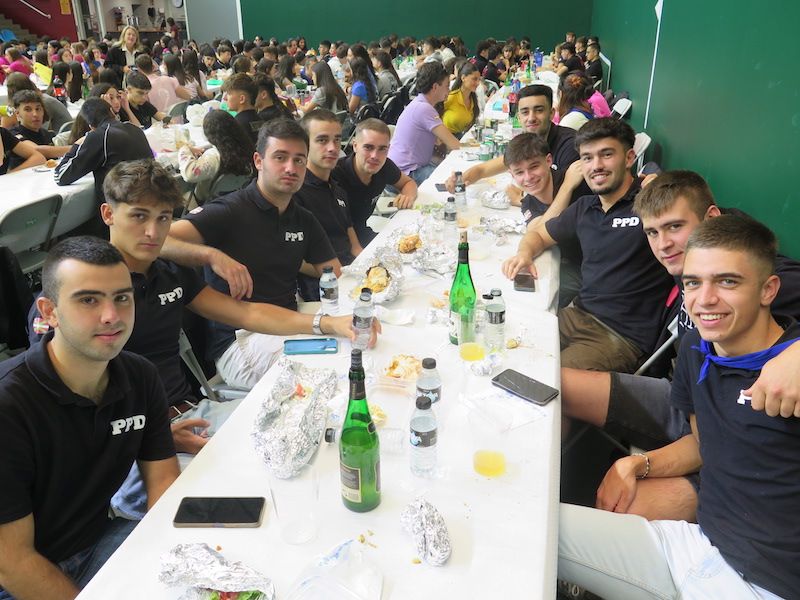 El Día de las Cuadrillas de fiestas de Urretxu, en imágenes