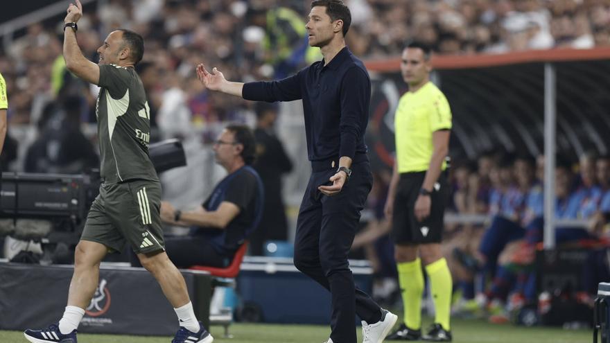 Jugadores del Real Madrid se despiden de Xabi Alonso: "Te recordaré como un entrenador con ideas claras"