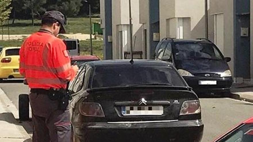Denunciado un conductor en Murillo por conducir sin seguro ni ITV y dar ...