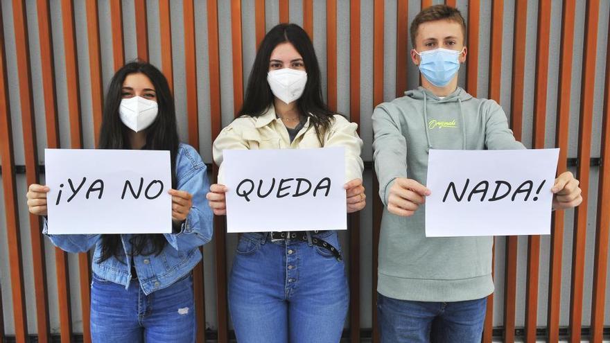 Estíbaliz Cruz, Iratxe Lavado e Iker Bóveda, voluntarios de Unicef, Cruz Roja y Cáritas, respectivamente, confían en que quede poco para recuperar la normalidad.