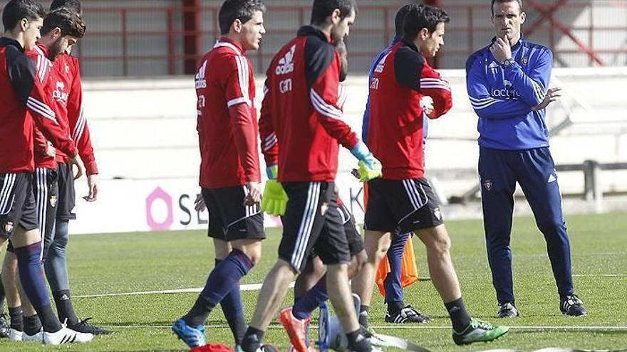 Osasuna se mantiene fuera de los puestos de descenso
