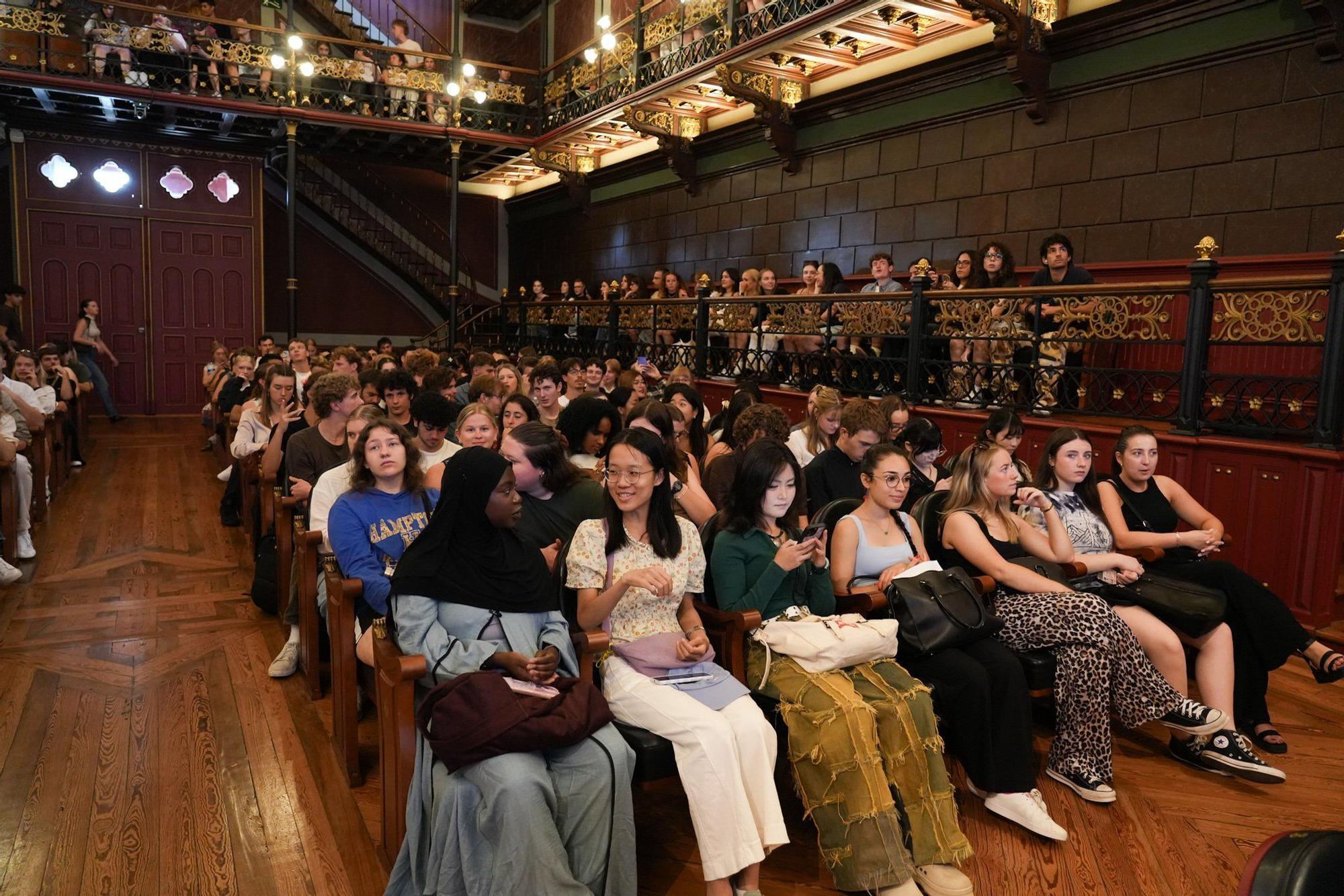 En imágenes: La universidad de Deusto en Bilbao recibe a sus estudiantes internacionales