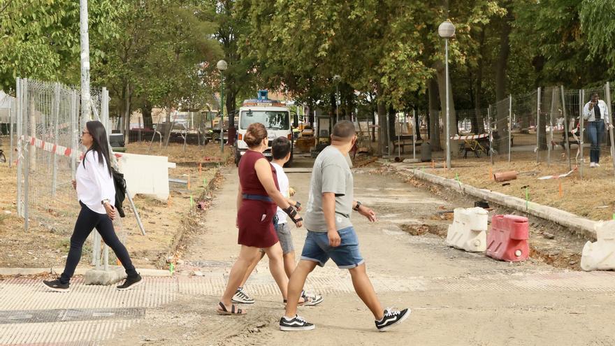 Zaramaga aguarda el finde de las obras en el barrio