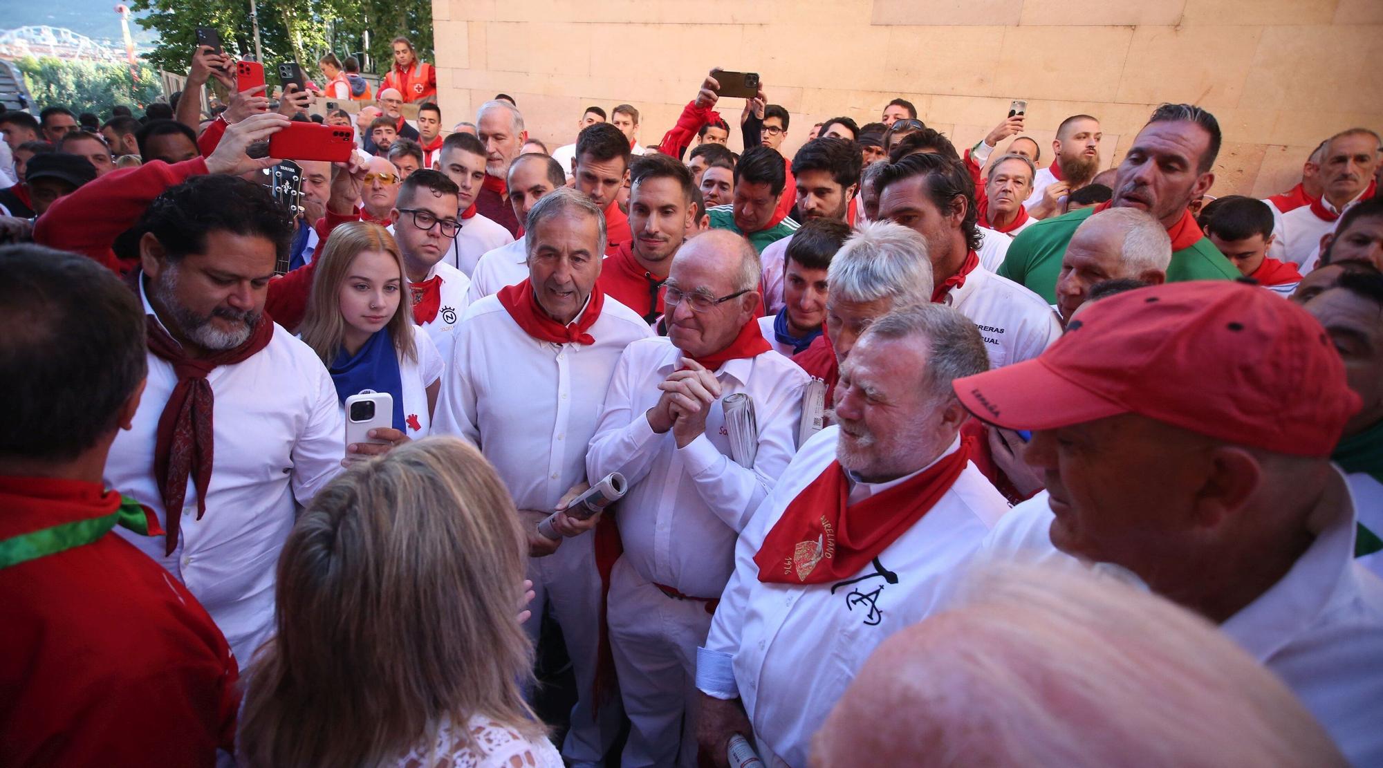 Lágrimas de emoción en la despedida de Susana Nagore en el encierro