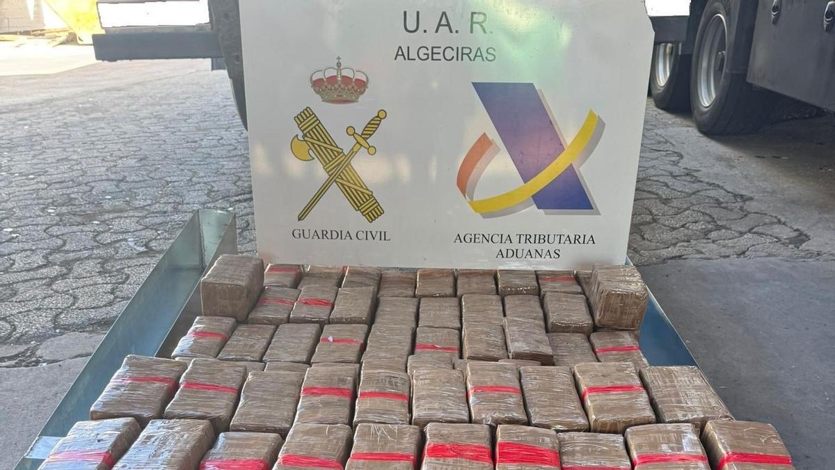 Intervenidos más de 2.100 kilos de hachís en el puerto de Algeciras