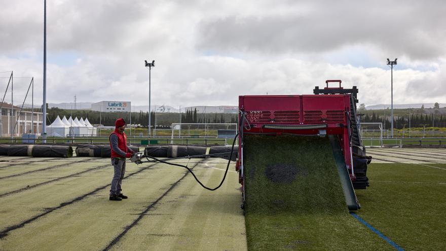 Modernización de las instalaciones de Tajonar: sustitución de la hierba artificial