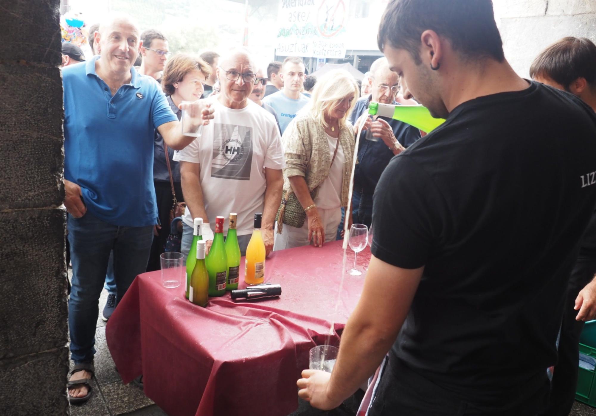Fiesta total en Azpeitia en el Baserritarren Eguna