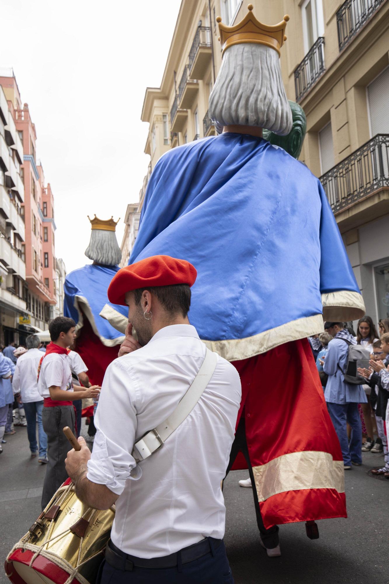 Comparsa de Cabezudos