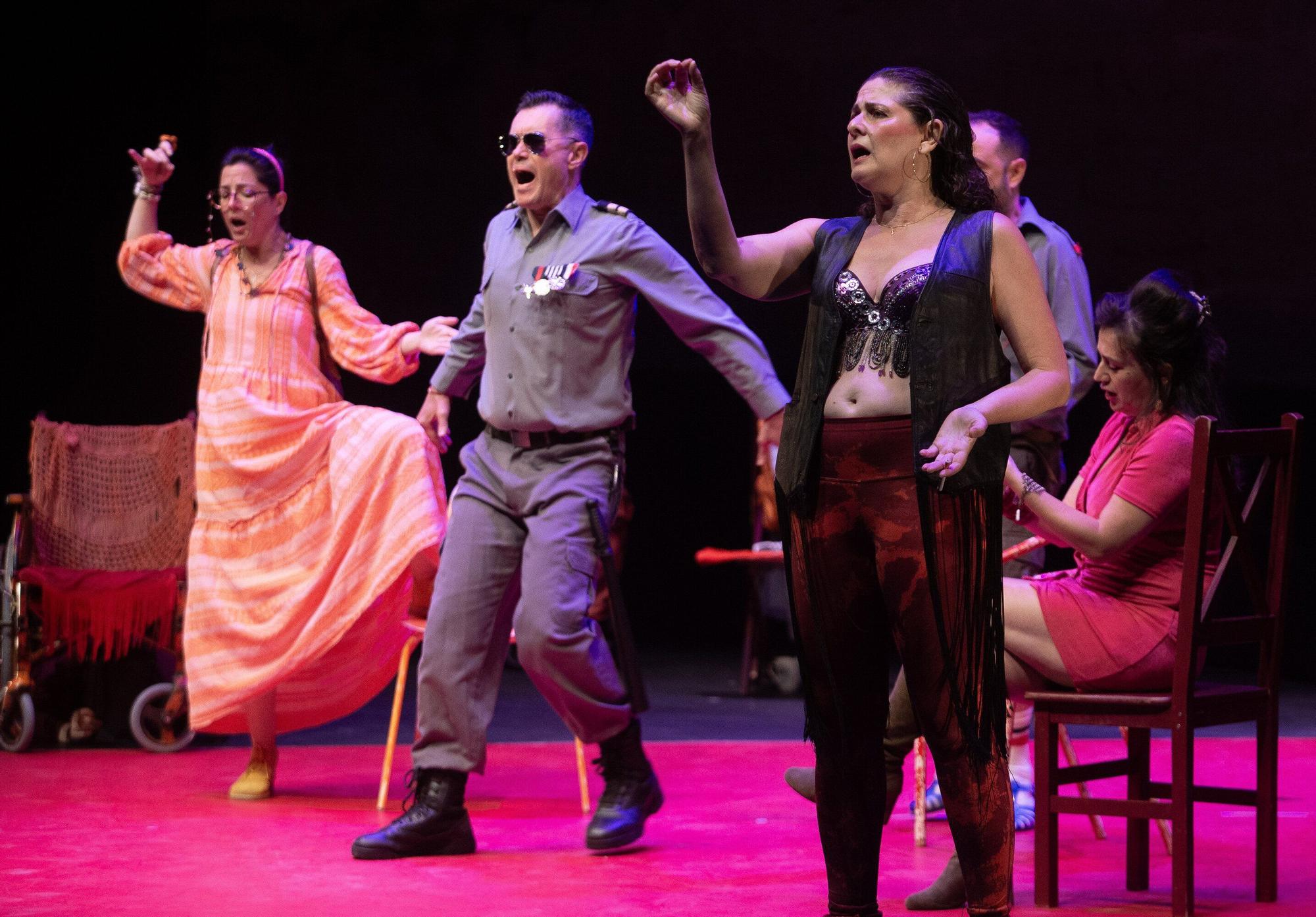 Fotos de 'Las bingueras de Eurípides' en el Festival de Teatro de Olite 2025