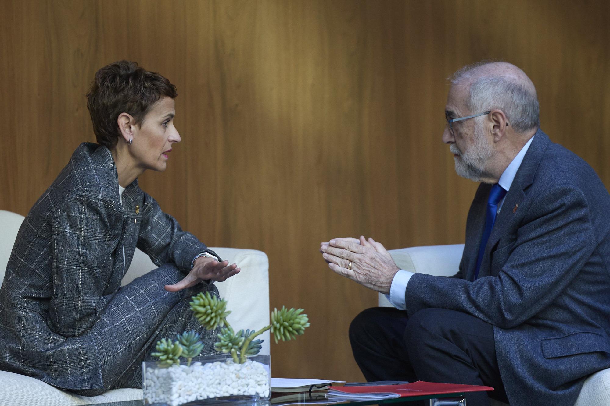 Fotos del pleno del Parlamento de Navarra del 27 de noviembre