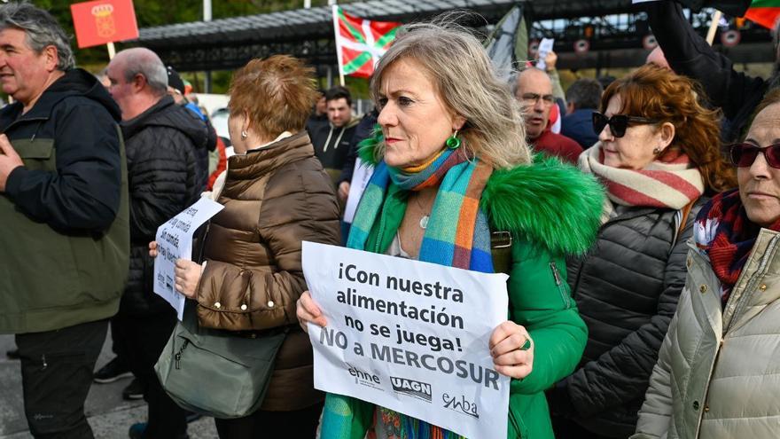 La muga entre Irun y Biriatu concentra el "enfado" del sector agrario: "Queremos que se nos respete"