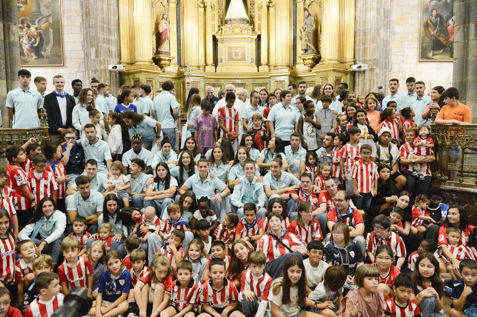 En imágenes: así ha sido la visita del Athletic a la Amatxu de Begoña