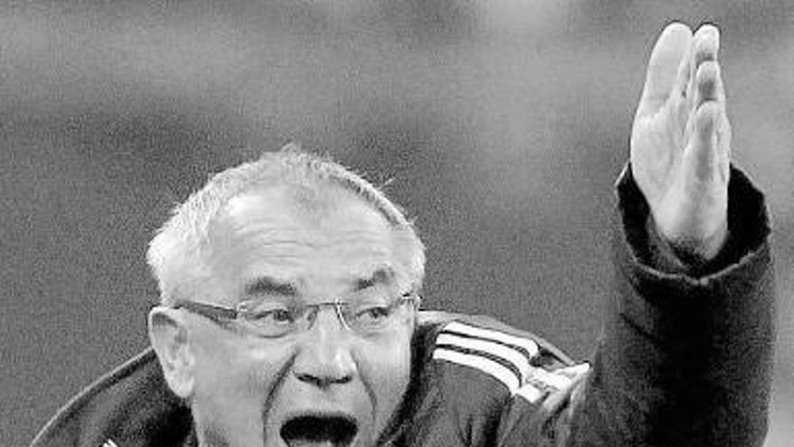 El Schalke 04 destituye a Magath por realizar fichajes sin comunicarlo al club