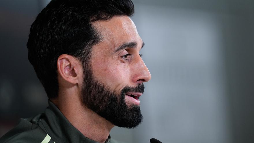 Arbeloa respalda a Florentino: "¿Nos han robado siete ligas? Por supuesto"