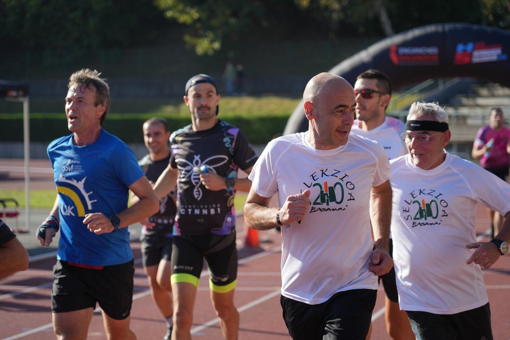 Basauri arropa a Yeray González en la final de su reto '12 maratones en 12 meses' por la asociación CNTTB1