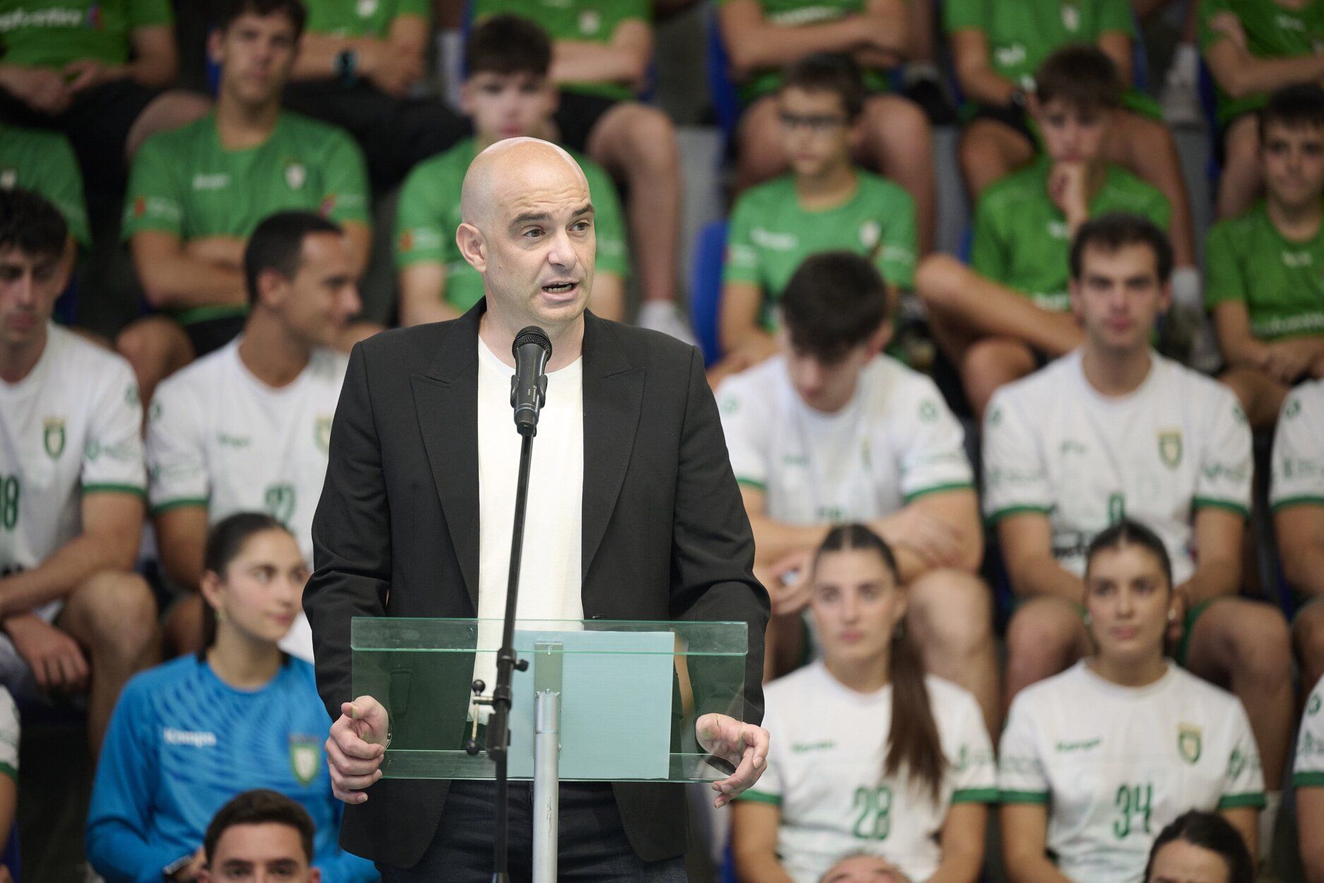 Fotos de la presentación de los equipos de Anaitasuna de balonmano