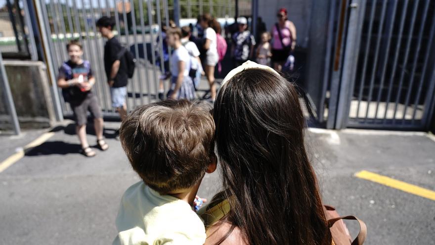 Trasladan al Hospital de Basurto a una menor de la escuela Pagasarribide por un nuevo golpe de calor