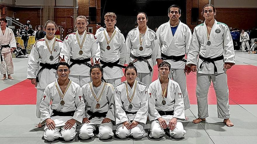 Medallistas navarros en el Campeonato de España de Judo.